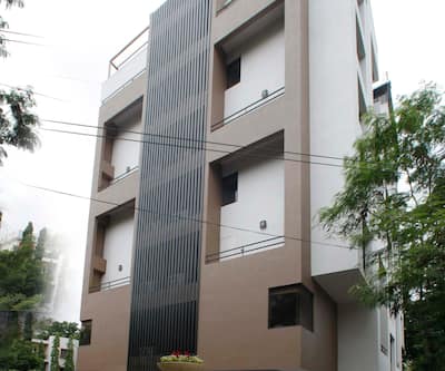 https://imgcld.yatra.com/ytimages/image/upload/t_hotel_yatra_city_desktop/v1427990786/Domestic Hotels/Hotels_Pune/AR Suites fonta bay/overview.jpg